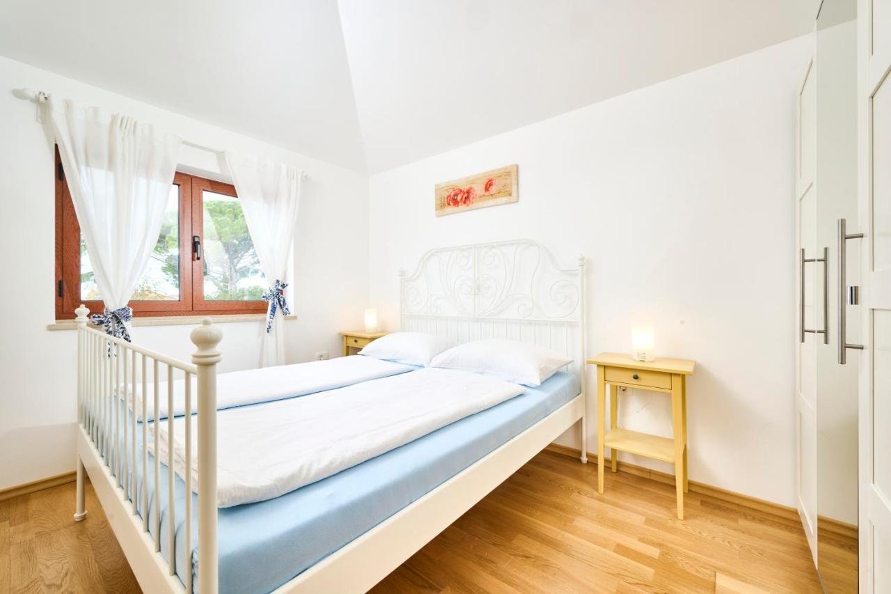 Elia Apartments Savudrija Luaran gambar