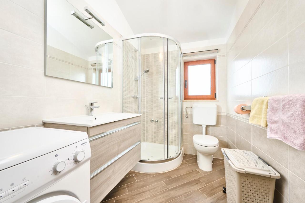 Elia Apartments Savudrija Luaran gambar