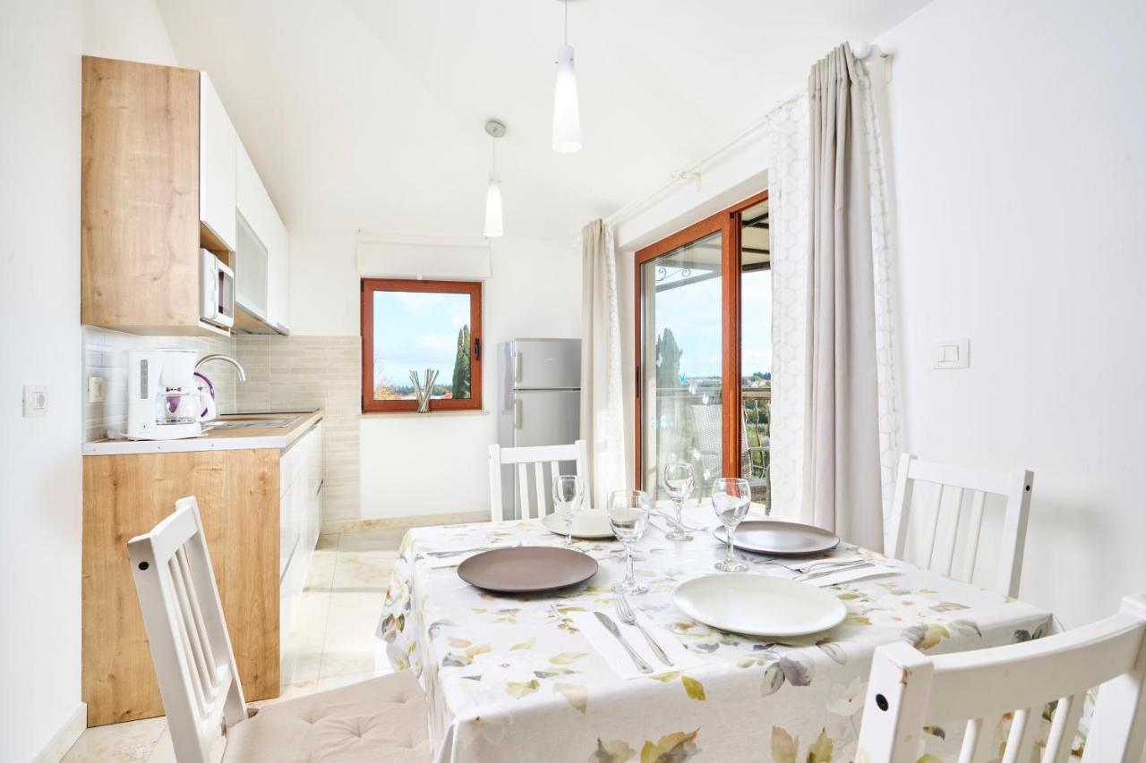 Elia Apartments Savudrija Luaran gambar