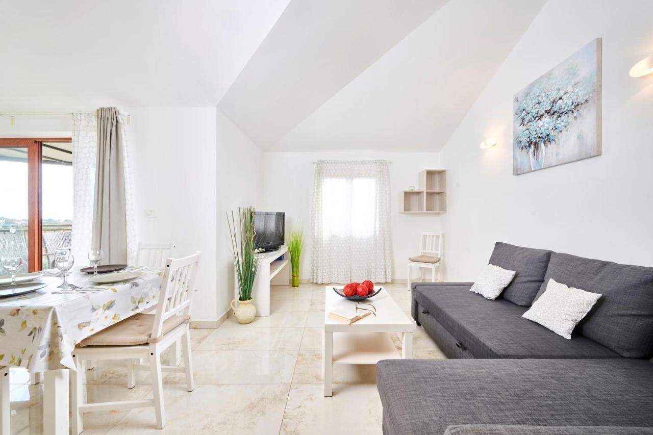 Elia Apartments Savudrija Luaran gambar